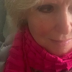 Women’s KATIE TODD Wide Long Bright Pink Fully Ruffled Scarf 19” x 82 1/2” EXC